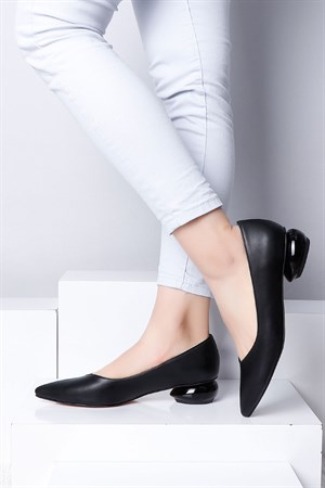 Siyah Alçak Topuk Kadın Ayakkabı 086