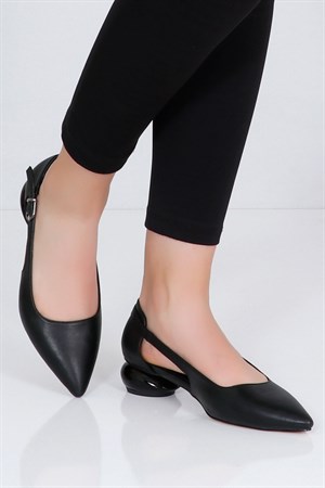 Siyah Alçak Topuk Kadın Ayakkabı 88