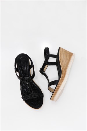Siyah Dolgu Topuk Kadın Sandalet 1033