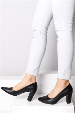 Siyah Kalın Topuklu Kadın Ayakkabı 073